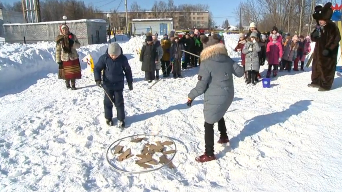 «Масленичные забавы» начались на одной из улиц Чкаловска