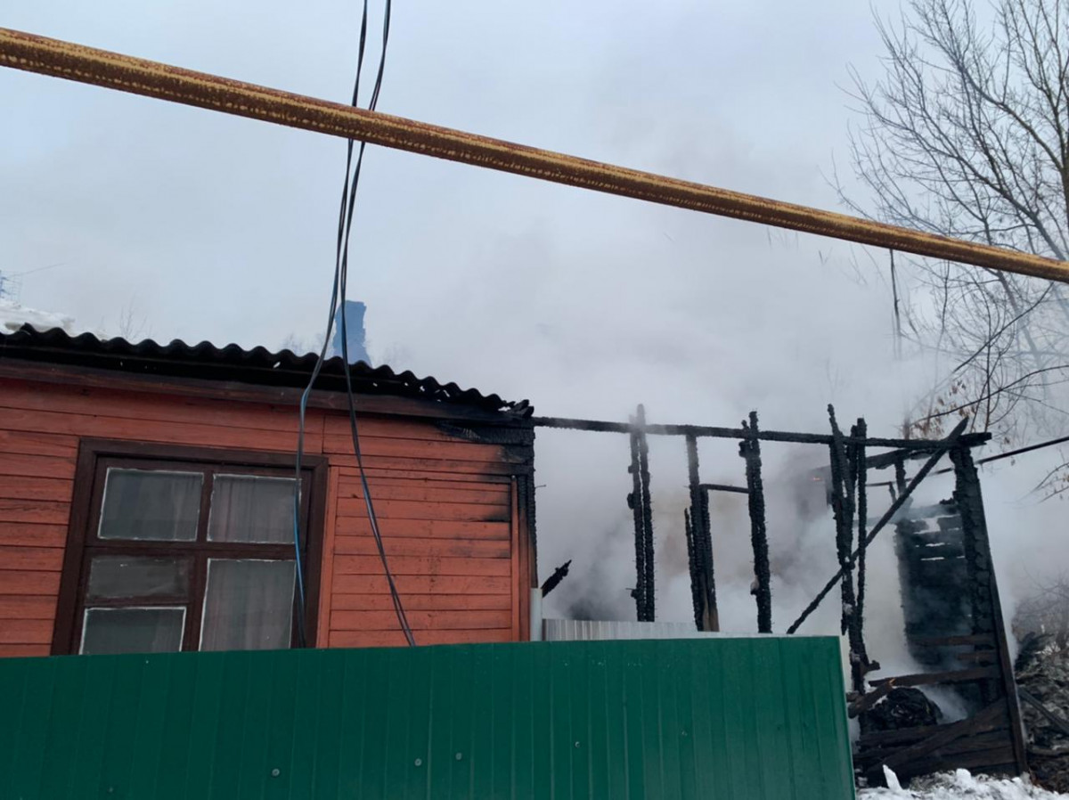 Пожар поселке Ильино Володарского района полностью потушен