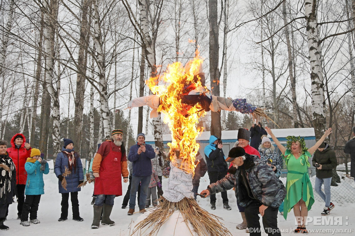 Нижегородские моржи отпраздновали Масленицу с пользой для здоровья