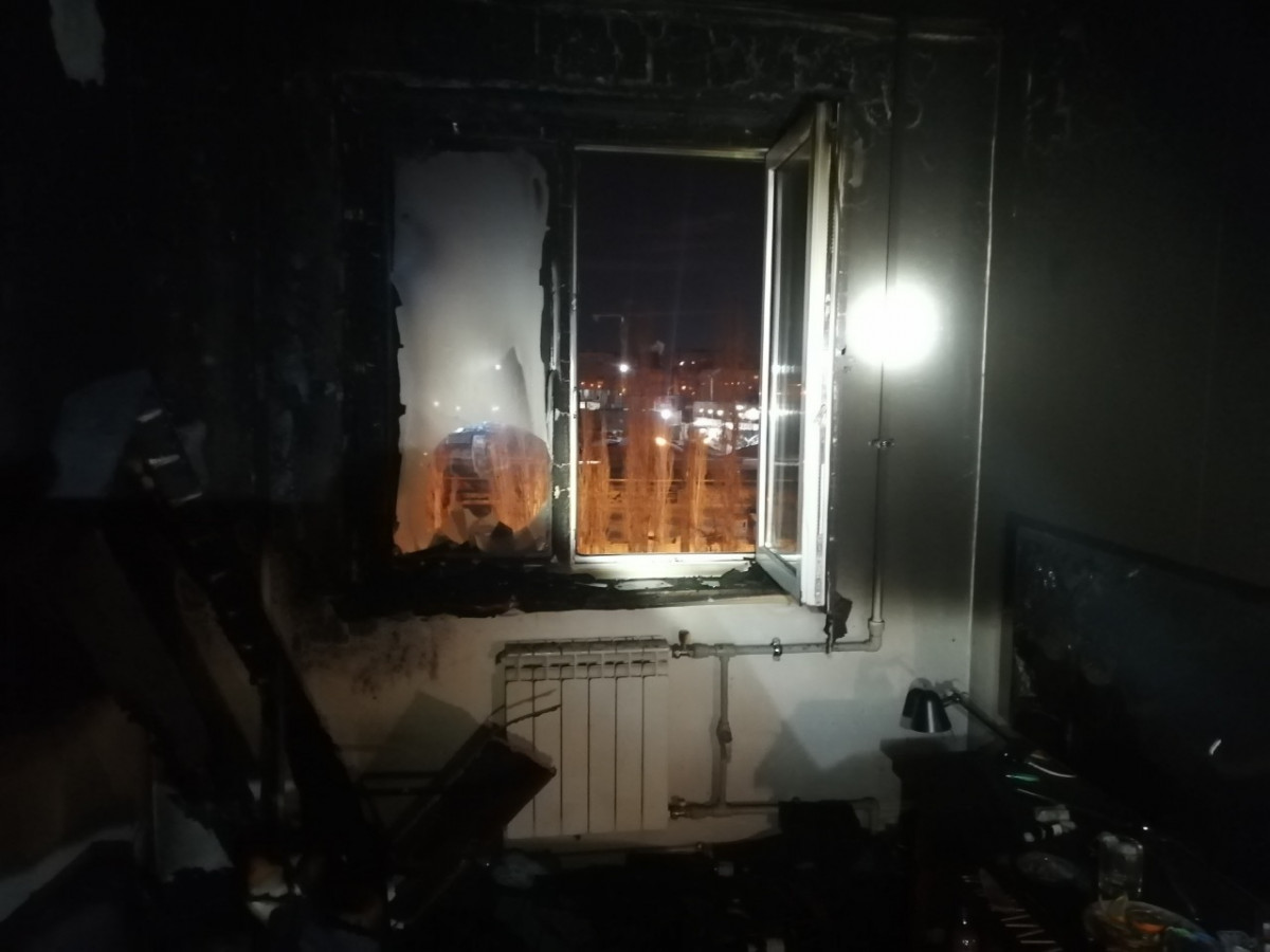 Большой пожар случился в многоэтажке в Канавинском районе