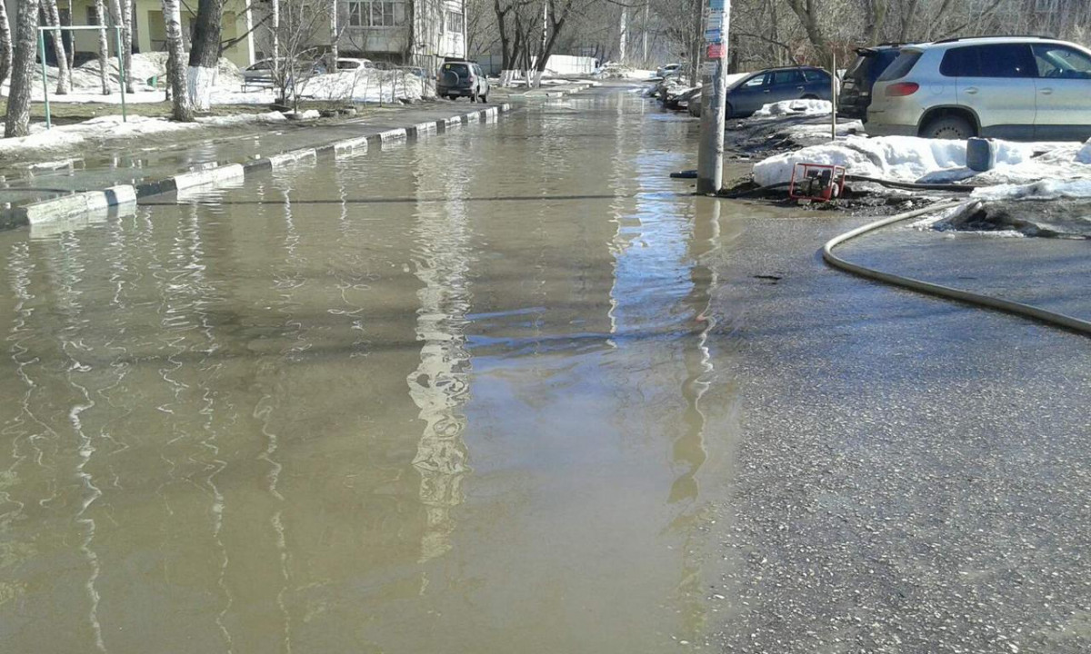 С улиц Ленинского района откачено более трех тысяч кубометров талых вод