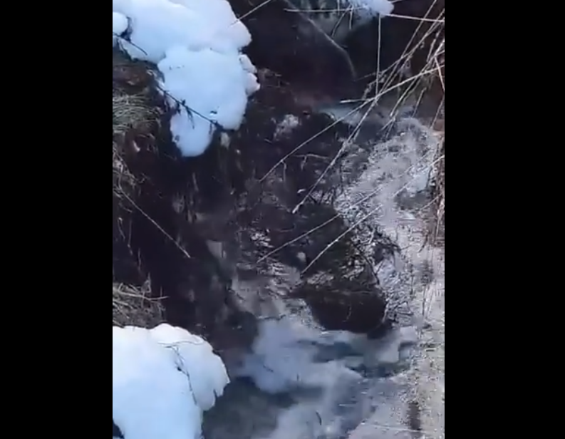 Плотину пруда прорвало в одной из деревень Дальнеконстантиновского района