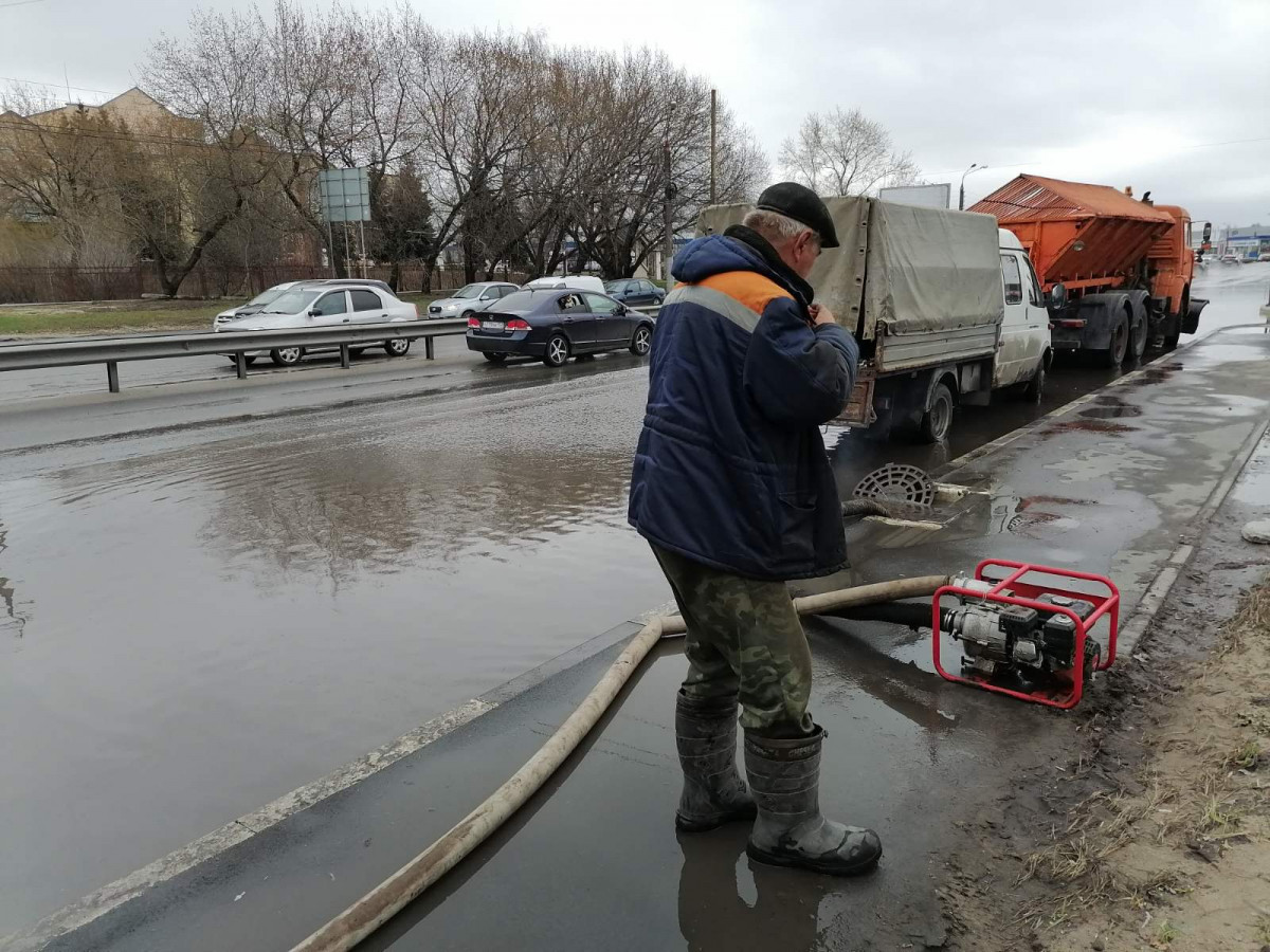 Откачка воды сегодня идёт на улицах Гордеевская, Тонкинская, Комсомольском и Московском шоссе