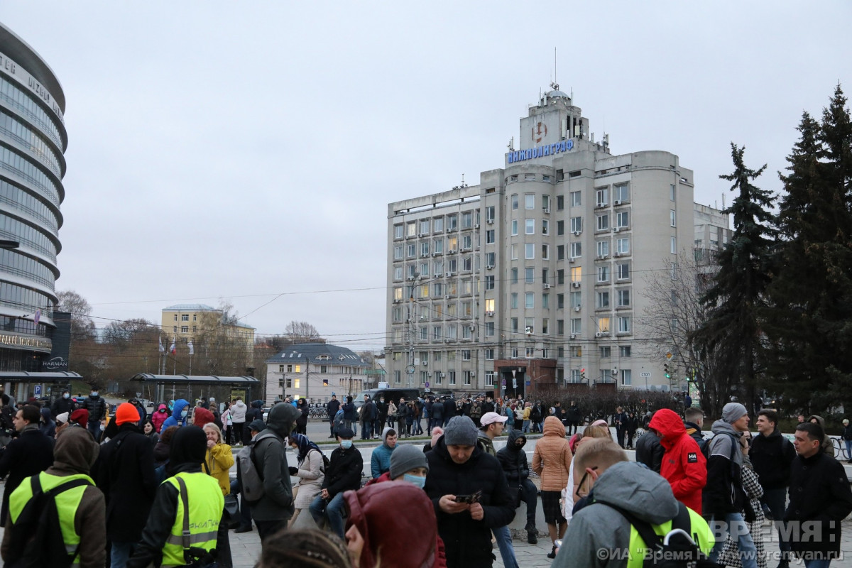 Около 500 человек собрались на несогласованный митинг в Нижнем Новгороде