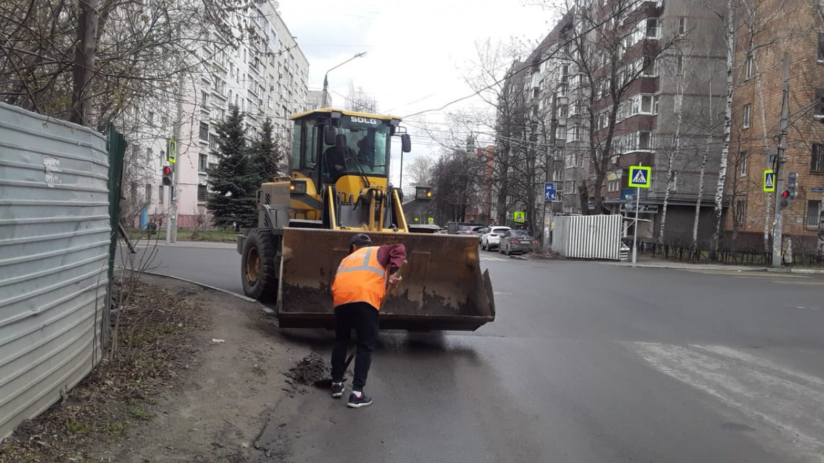 Ямочный ремонт пройдет на улице Невзоровых в Советском районе