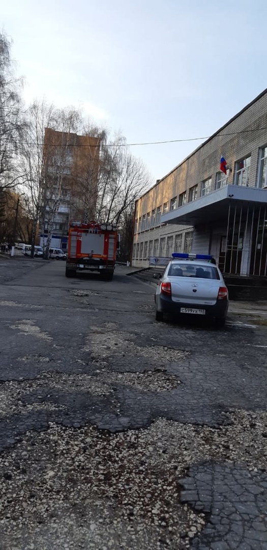 Бомбу ищут в школе № 46 в Нижнем Новгороде