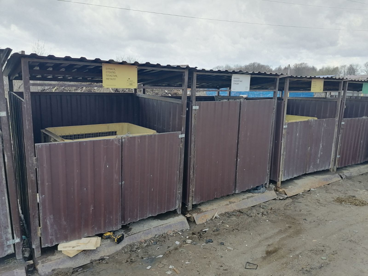 Контейнерные площадки ремонтируют в Приокском районе