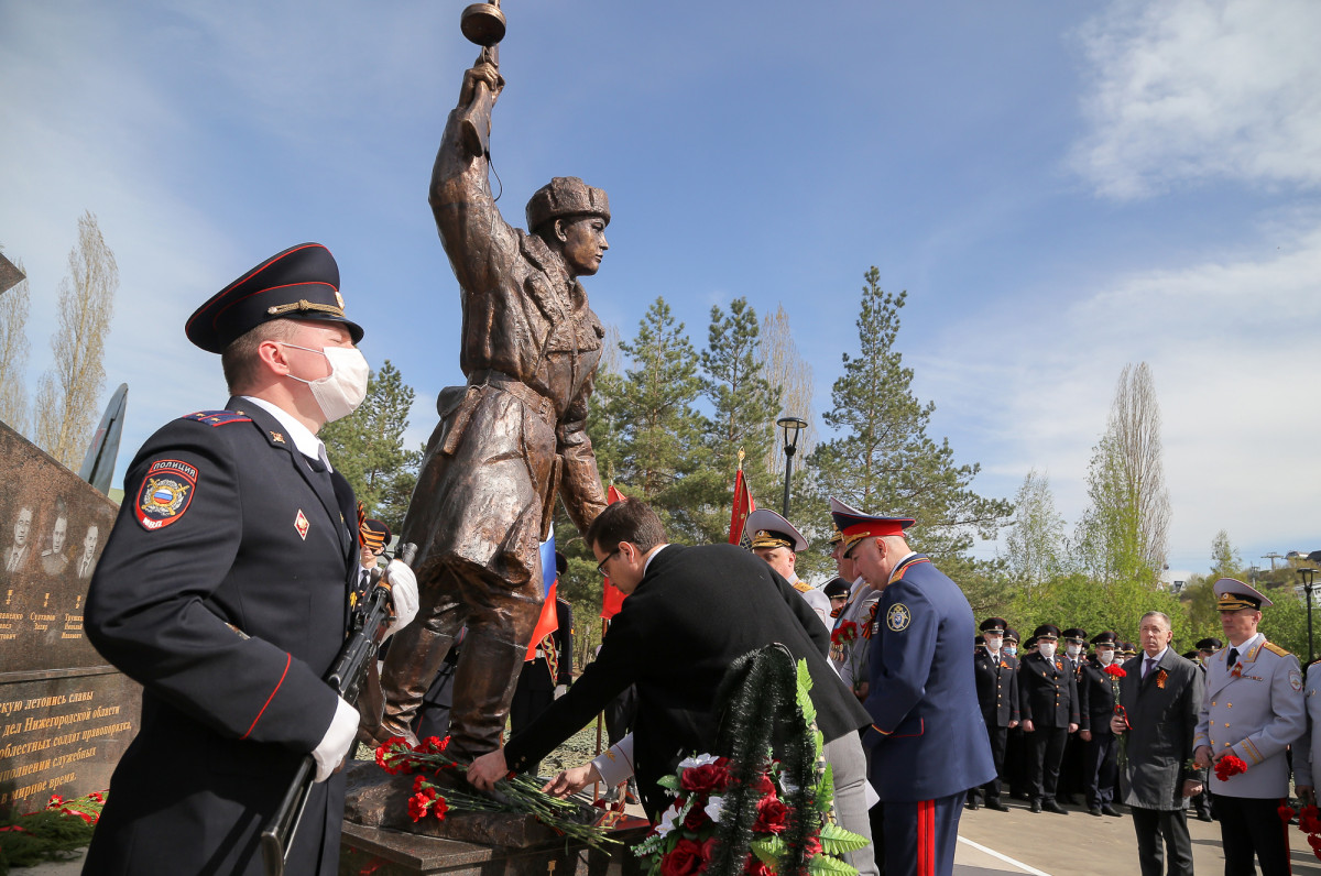 Мемориальный комплекс, посвященный Героям Отечества — сотрудникам органов внутренних дел, открыли в парке Победы