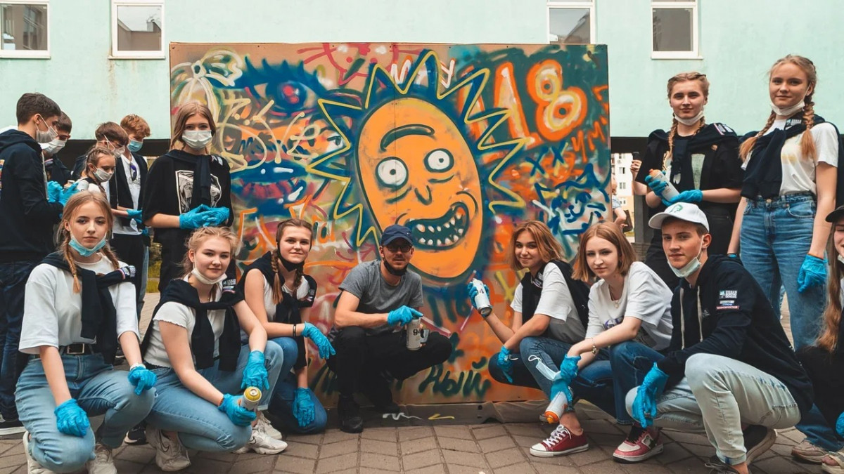 Нижегородские школьники пообщались с испанским художником Sav45