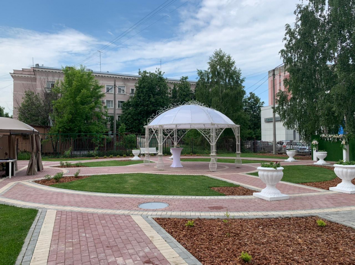 Сквер для проведения церемоний открылся в Заречном Доме бракосочетания