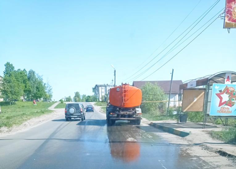 Ежедневный полив дорог возобновлён в Сергачском районе