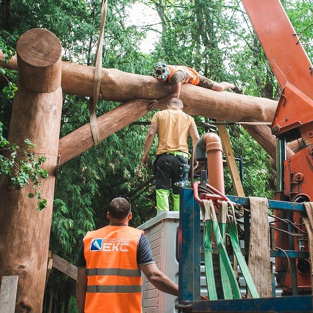 Малые архитектурные формы устанавливают в нижегородском парке «Швейцария»