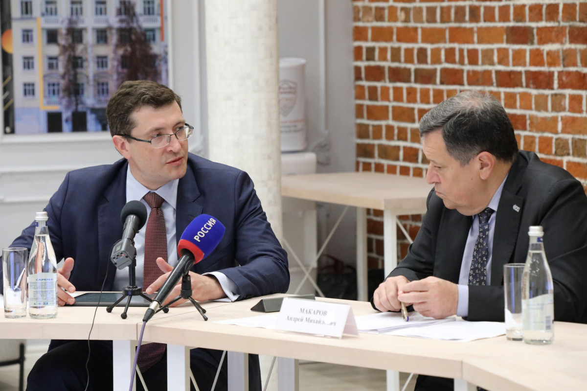 Глеб Никитин и Андрей Макаров провели совещание с экономическим блоком правительства региона