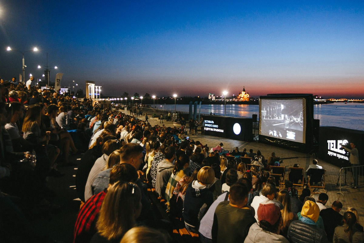 Tele2 устроит специальный ночной киносеанс на фестивале «Горький fest»