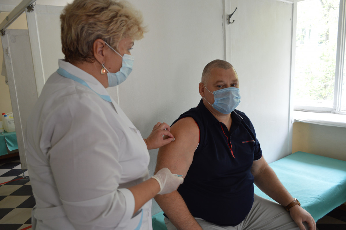 Владимир Кропотин привился вторым компонентом вакцины от коронавируса