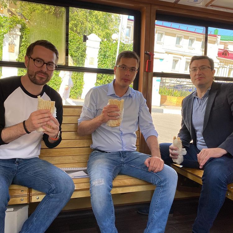 Никитин, Шалабаев и Беркович протестировали нижегородский ретро-трамвай