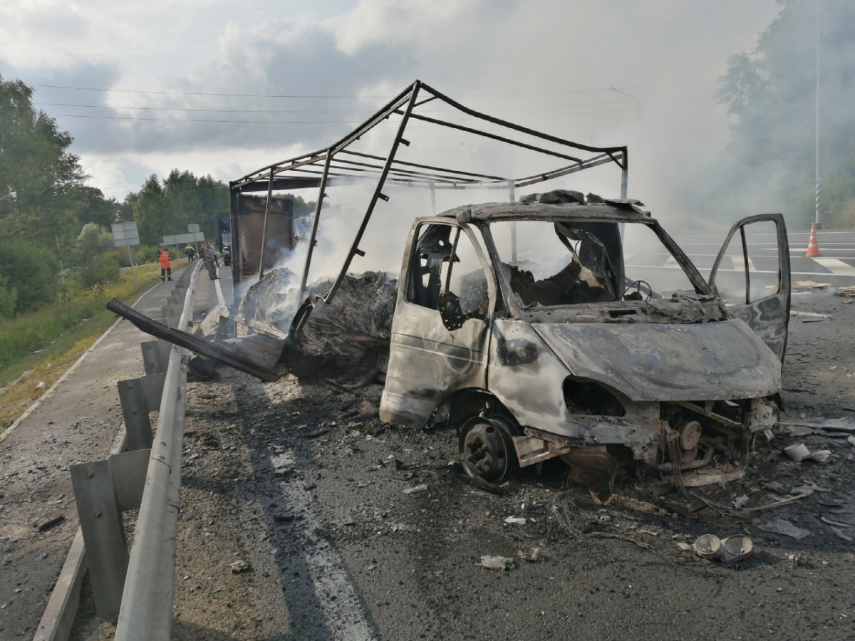 Грузовой автомобиль сгорел в Нижегородской области