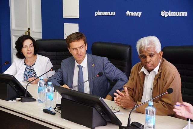 Посол Малайзии в России Бала Чандран пообщался со студентами ПИМУ