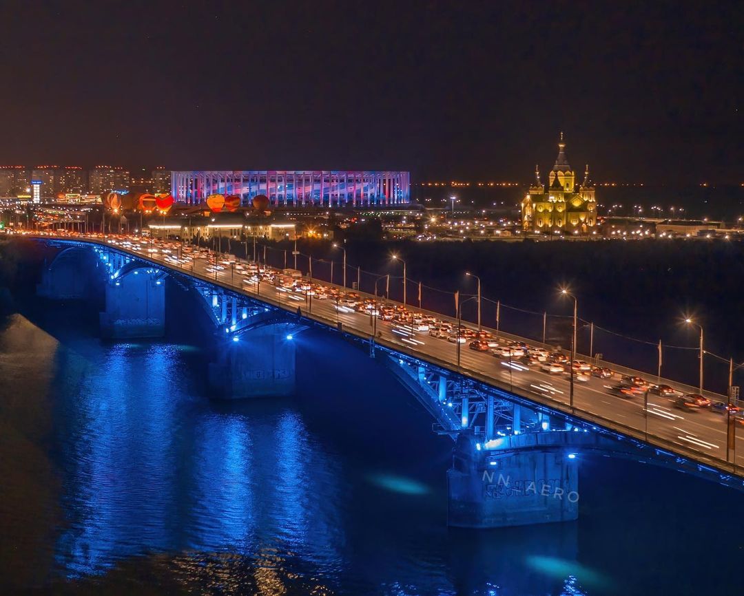 Подсветку установили на опорах Канавинского моста в Нижнем Новгороде