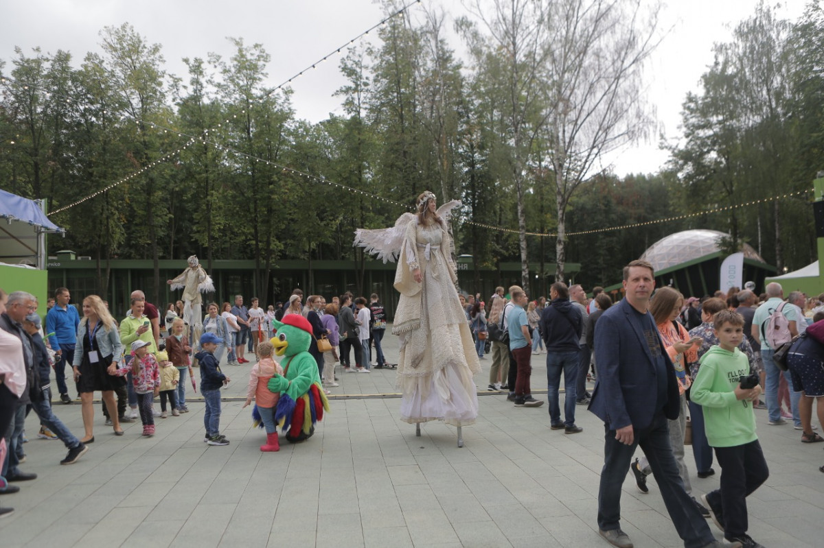 Первое массовое мероприятие проходит в парке «Швейцария»