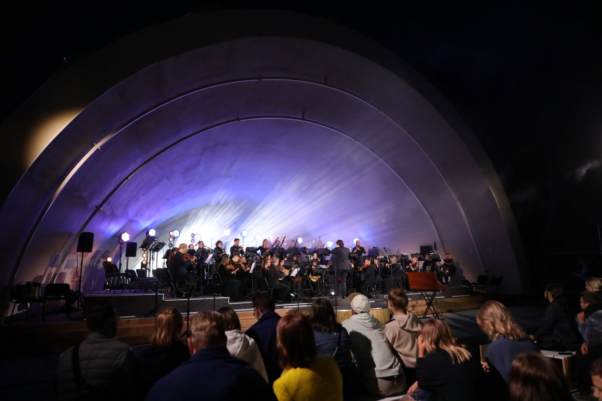 Первый концерт прошел на сцене-ракушке в Александровском саду Нижнего Новгорода