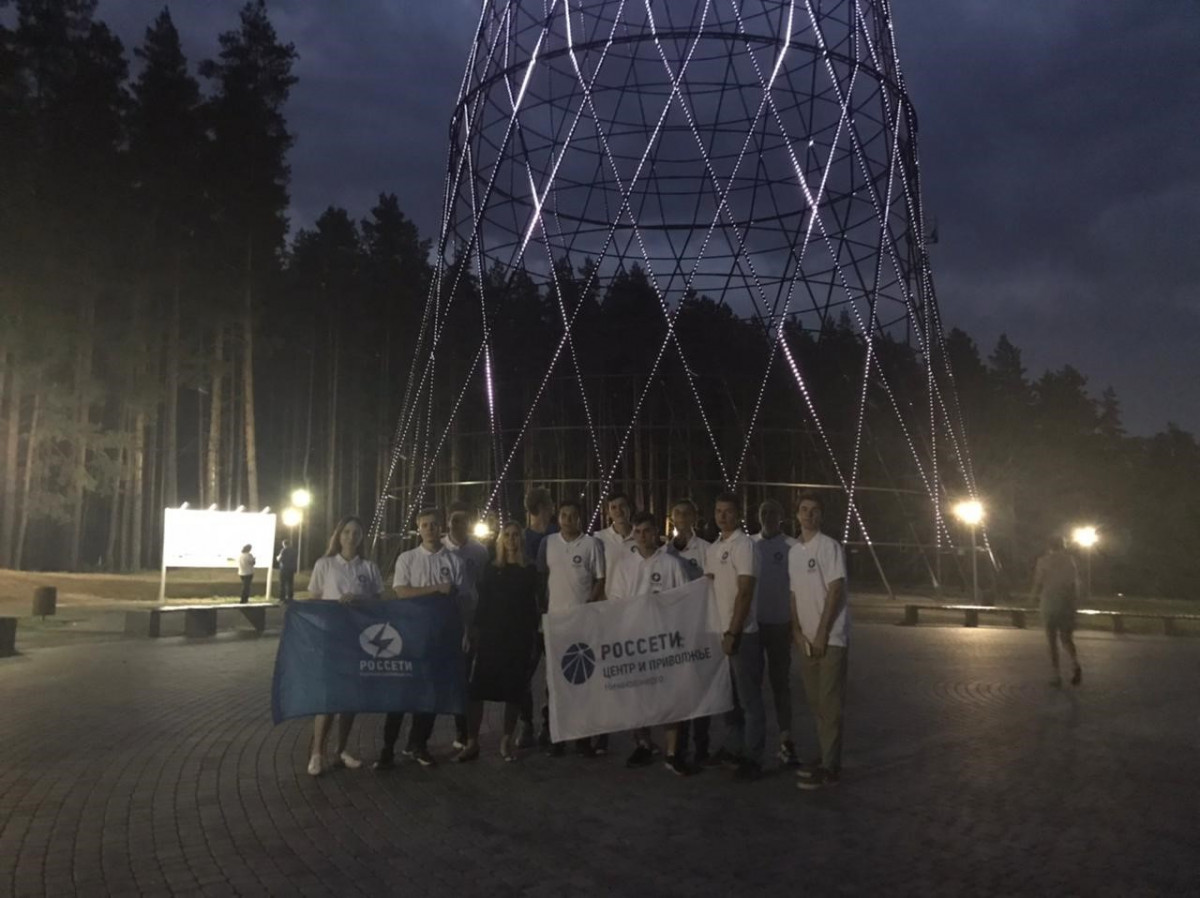 Представители студенческих энергетических отрядов побывали на Шуховской башне