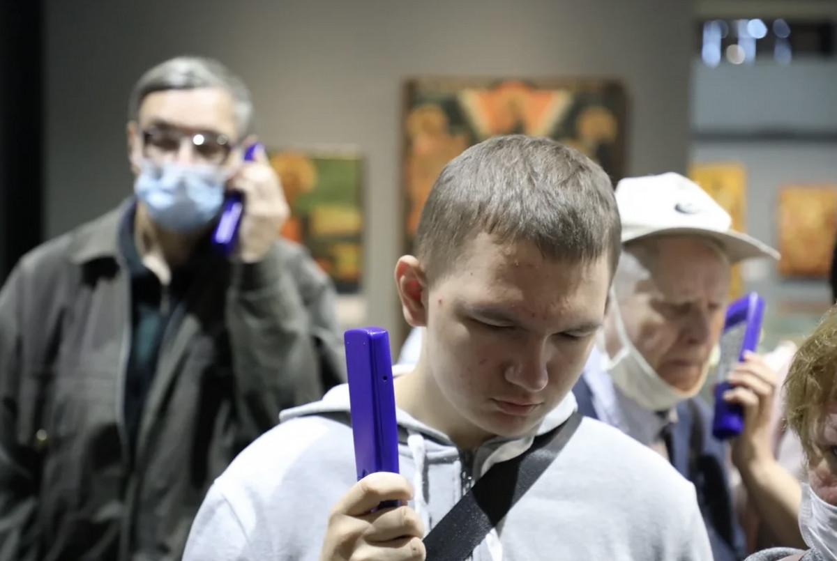 В нижегородском манеже презентовали аудиогид для слабовидящих посетителей