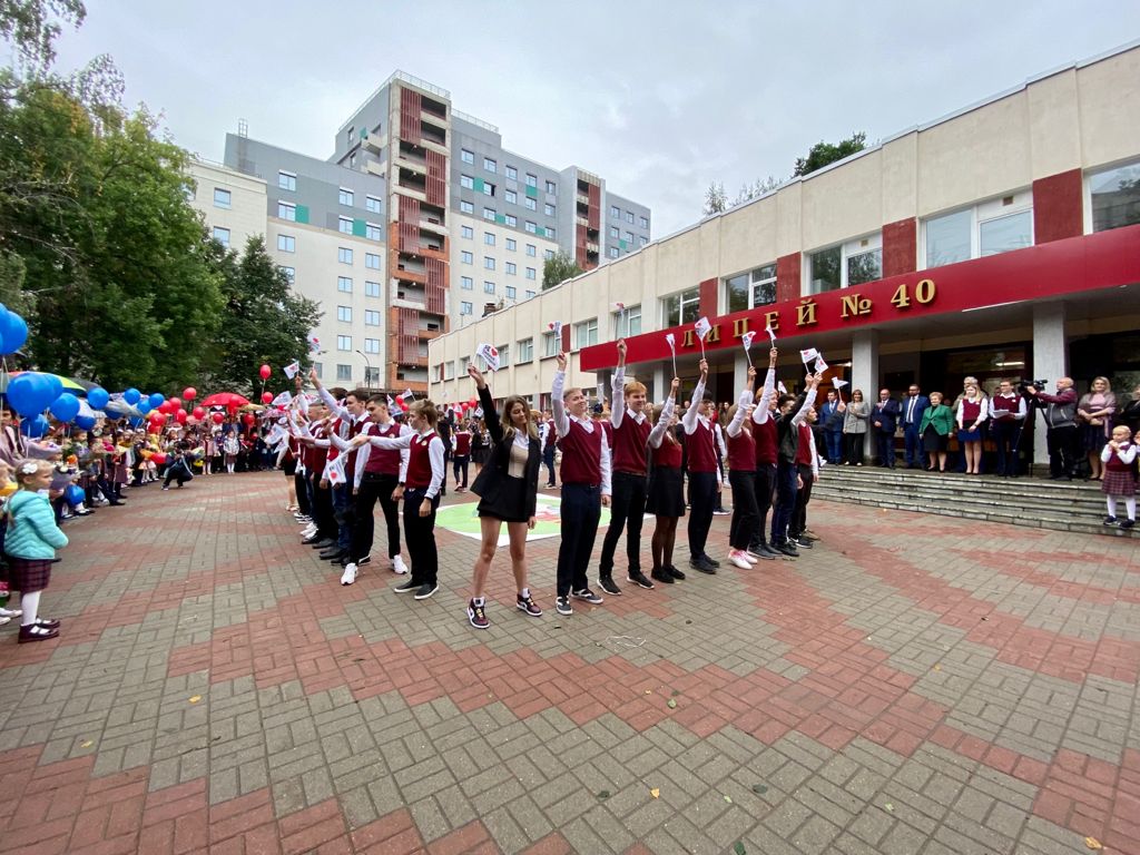 Руководители Нижегородской области поздравили школьников с Днем знаний