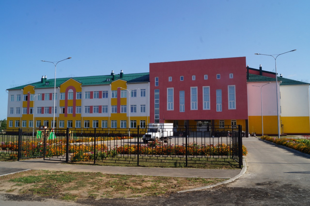 Никитин: новая школа на 500 мест открылась в поселке Варнавино