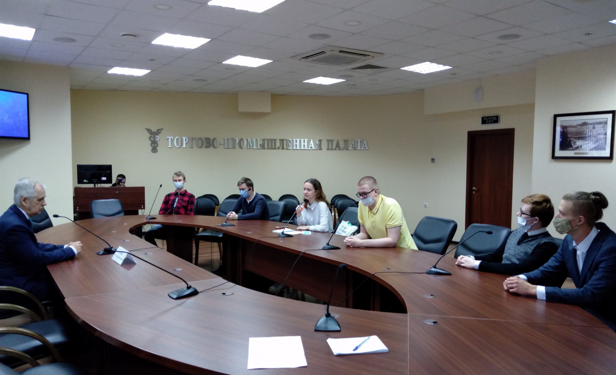 Наблюдатели провели встречу со студентами нижегородских вузов