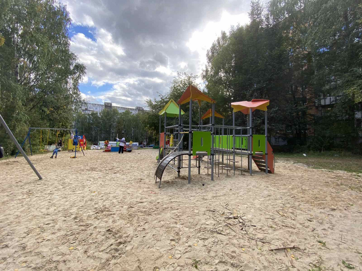 Две детские площадки обновили в Советском районе Нижнего Новгорода