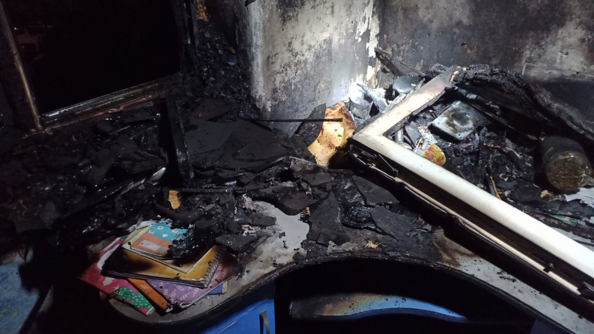 12 человек спасли нижегородские огнеборцы на пожаре в многоэтажке