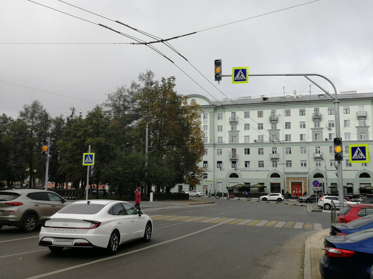 Новый светофор установлен на площади Горького в Нижнем Новгороде