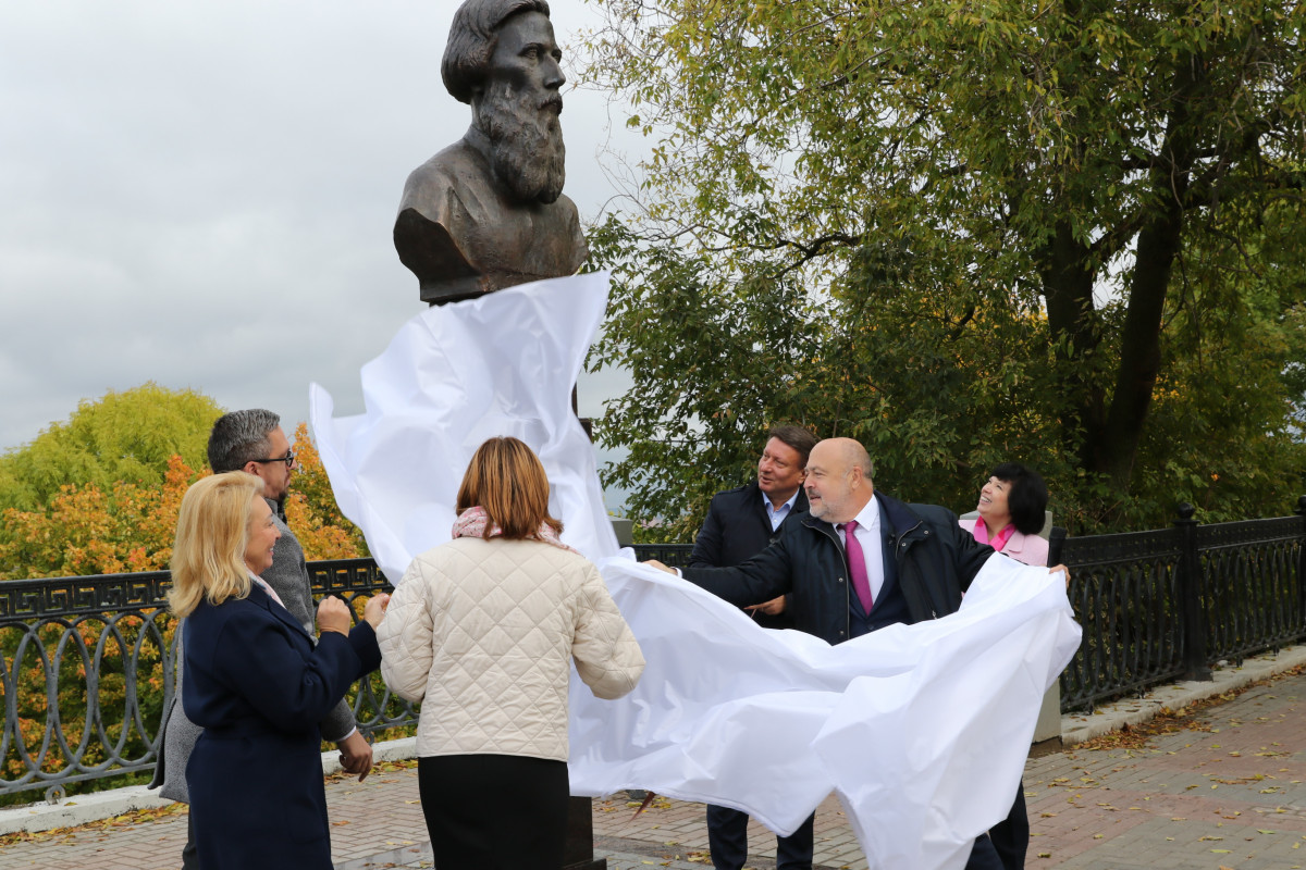Олег Лавричев принял участие в открытии памятника Владимиру Далю