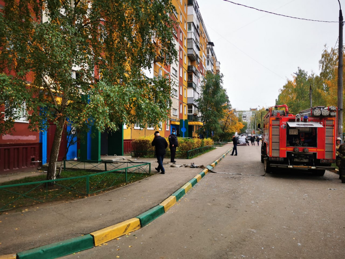 Жильцов дома на улице Гайдара в Нижнем Новгороде разместили в школе №58