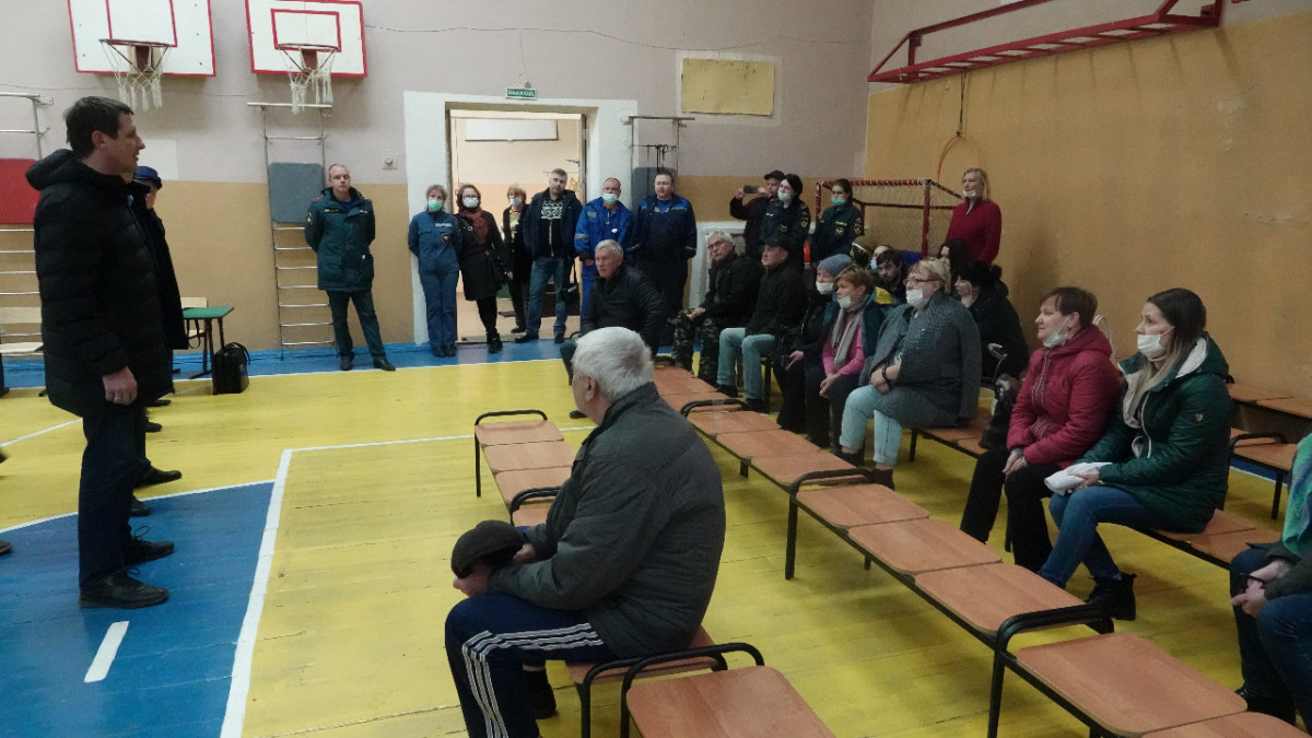 Жильцы дома на улице Гайдара в Нижнем Новгороде начали возвращаться домой