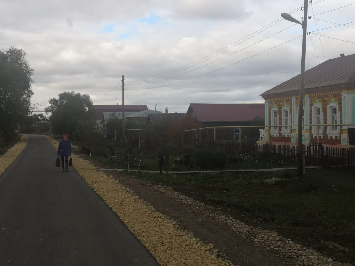 Подъездную дорогу к селу Озерки отремонтировали в Шатковском районе