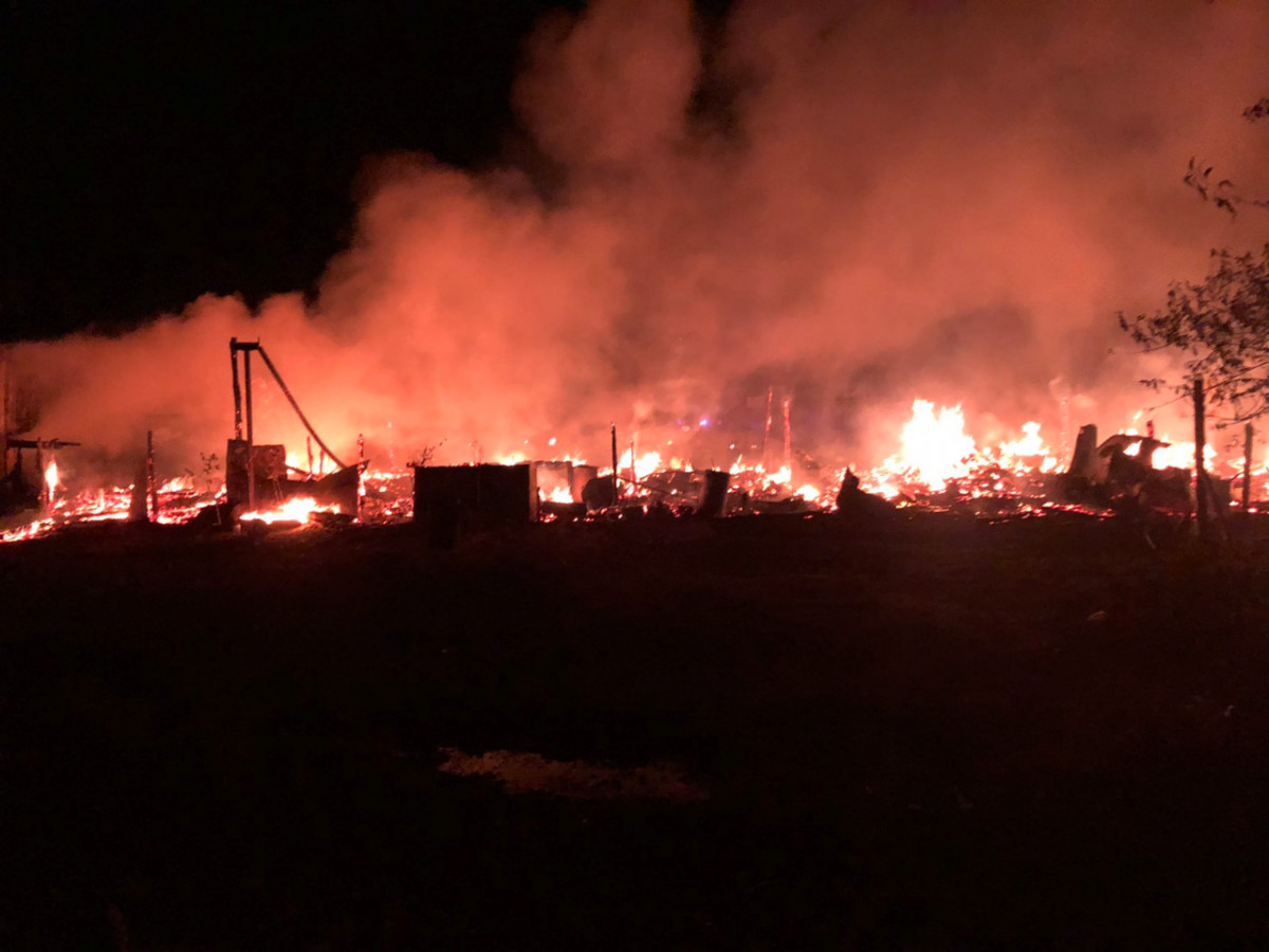Массив сараев сгорел в Дивеевском округе вечером 11 октября