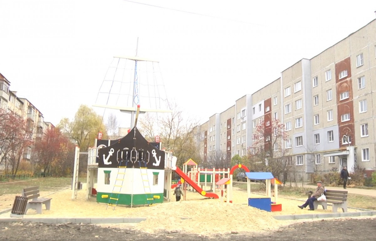 В рамках программы «Вам решать» в Арзамасе построены две крупные детские игровые площадки