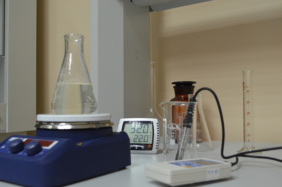 В Дзержинских тепловых сетях создана химическая лаборатория для контроля качества горячего водоснабжения