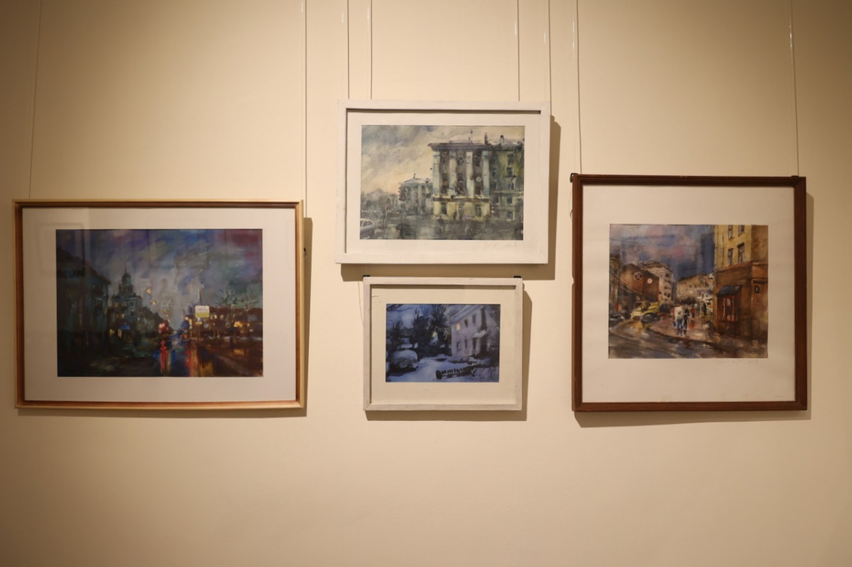 Около ста работ художника Николая Еряшкина представили на выставке в Дзержинске