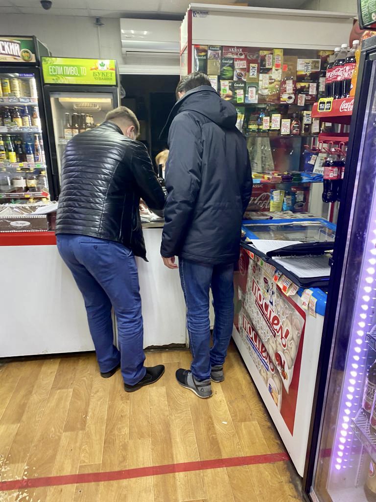 Точки, незаконно торгующие алкоголем, проверили в Нижегородском районе