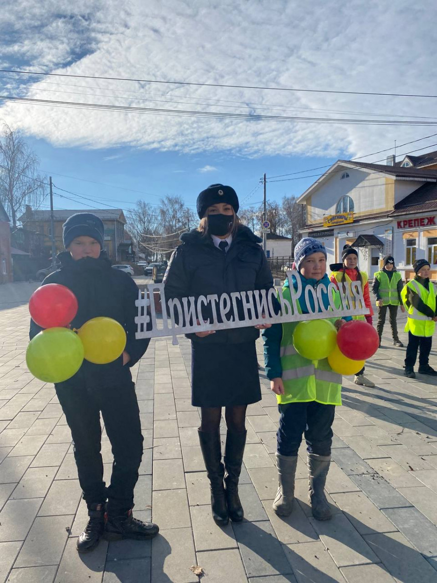 Танцевальный флэшмоб провели в рамках акции «Пристегнись, Россия!» в Городце