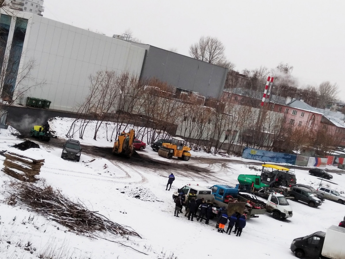 Уложенный в снег асфальт проверят в Нижнем Новгороде