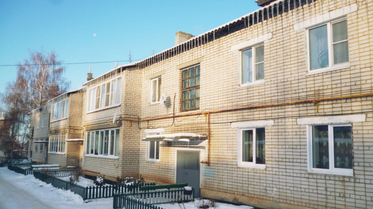 Нижегородская ГЖИ потребовала от коммунальщиков оперативно убирать сосульки и снег с крыш в Большемурашкинском районе