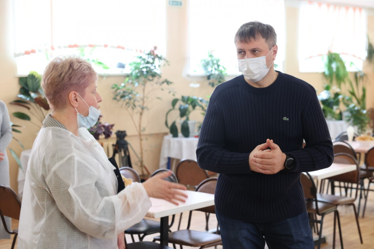 Иван Носков обозначил приоритетные работы по ремонту школ в Дзержинске