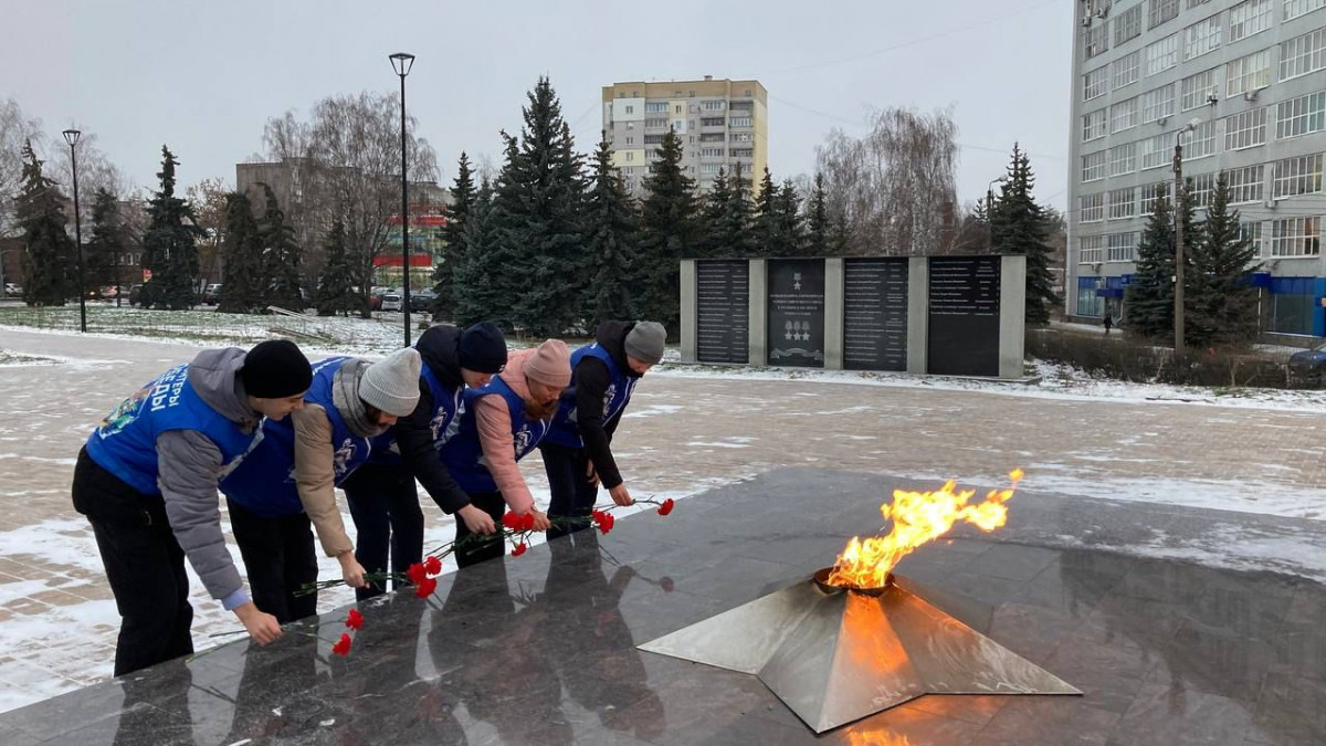 Нижегородские Волонтеры Победы провели памятную акцию в День Неизвестного солдата