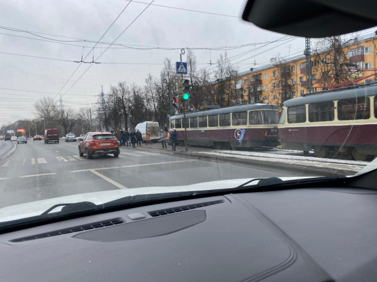 Движение трамваев парализовано в Сормове
