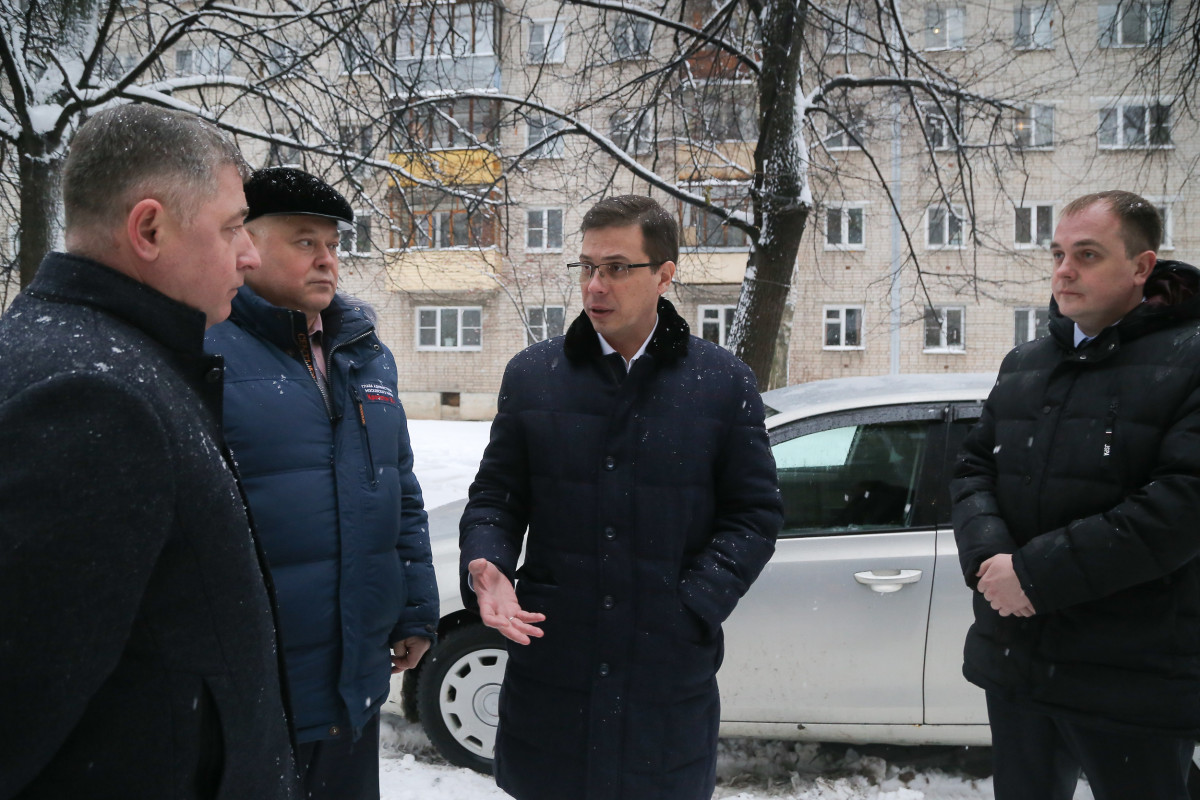 Юрий Шалабаев остался недоволен качеством уборки дворов и тротуаров Нижнего Новгорода