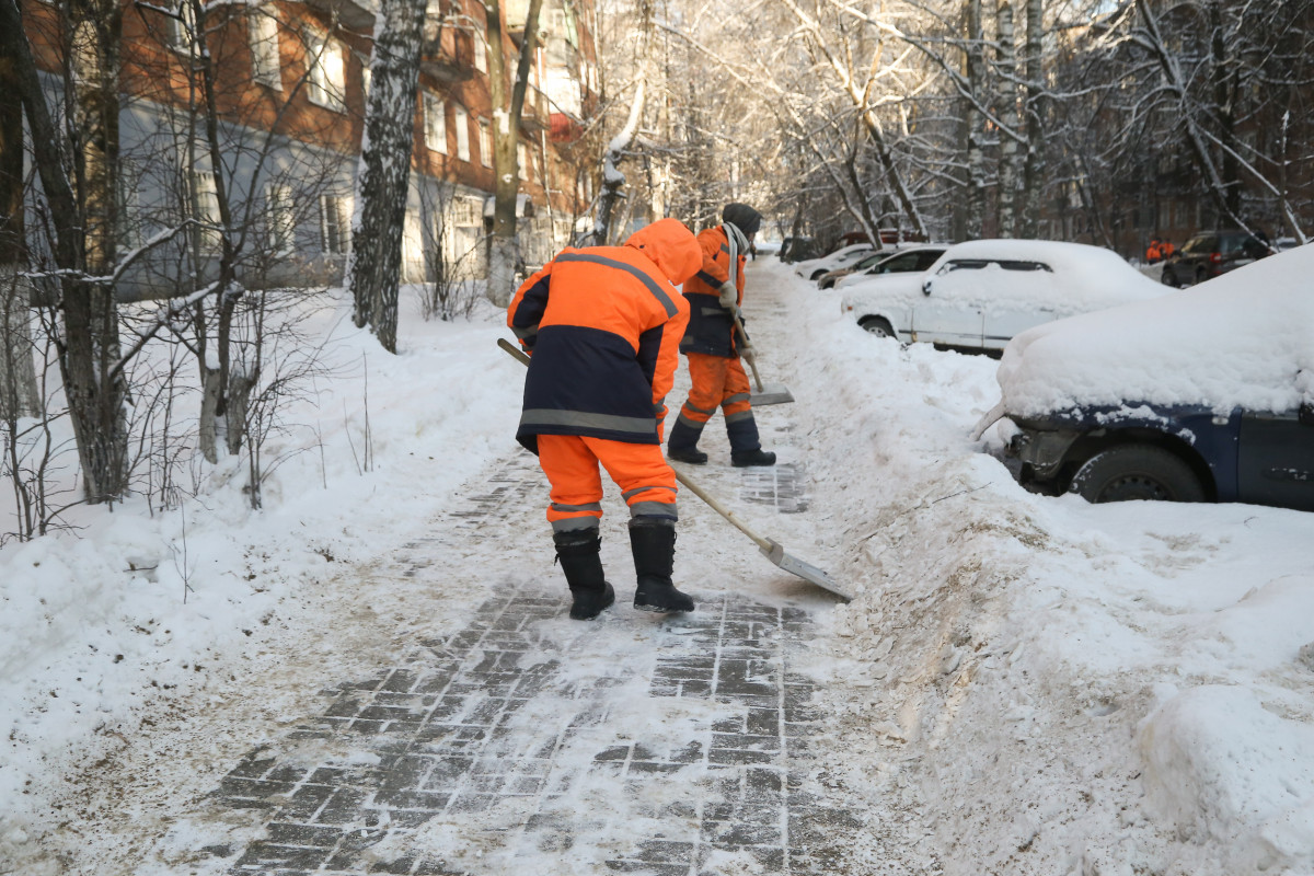 Несколько нижегородских ДУКов и ТСЖ оштрафуют за плохую уборку снега